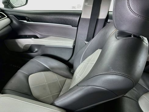 Used 2018 Toyota Camry XLE w/ Audio Package FWD image 24