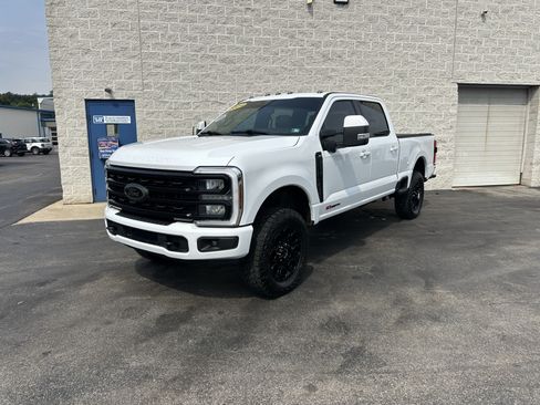 Used 2024 Ford F250 XLT w/ Black Appearance Package AWD/4WD image 2