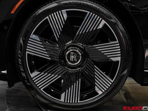 Used 2024 Rolls-Royce Spectre w/ Spectre Launch Package AWD/4WD image 22