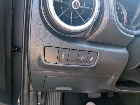 Certified 2023 Hyundai Kona SEL AWD/4WD image 29