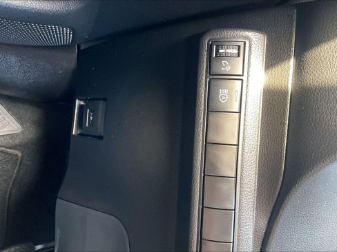 Used 2026 Toyota Corolla SE FWD image 33
