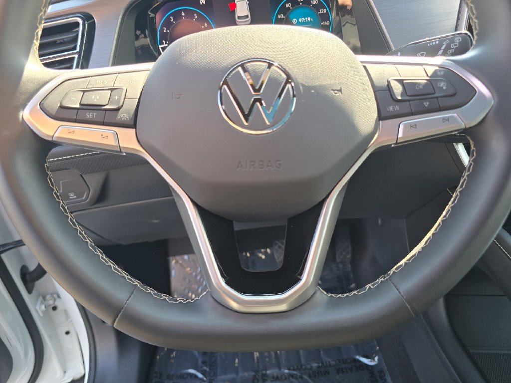 Used 2024 Volkswagen Atlas Cross Sport SE w/ Panoramic Sunroof Package AWD/4WD image 35