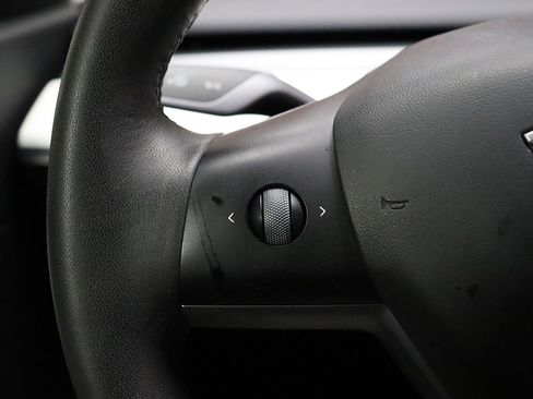 Used 2021 Tesla Model Y Long Range image 55