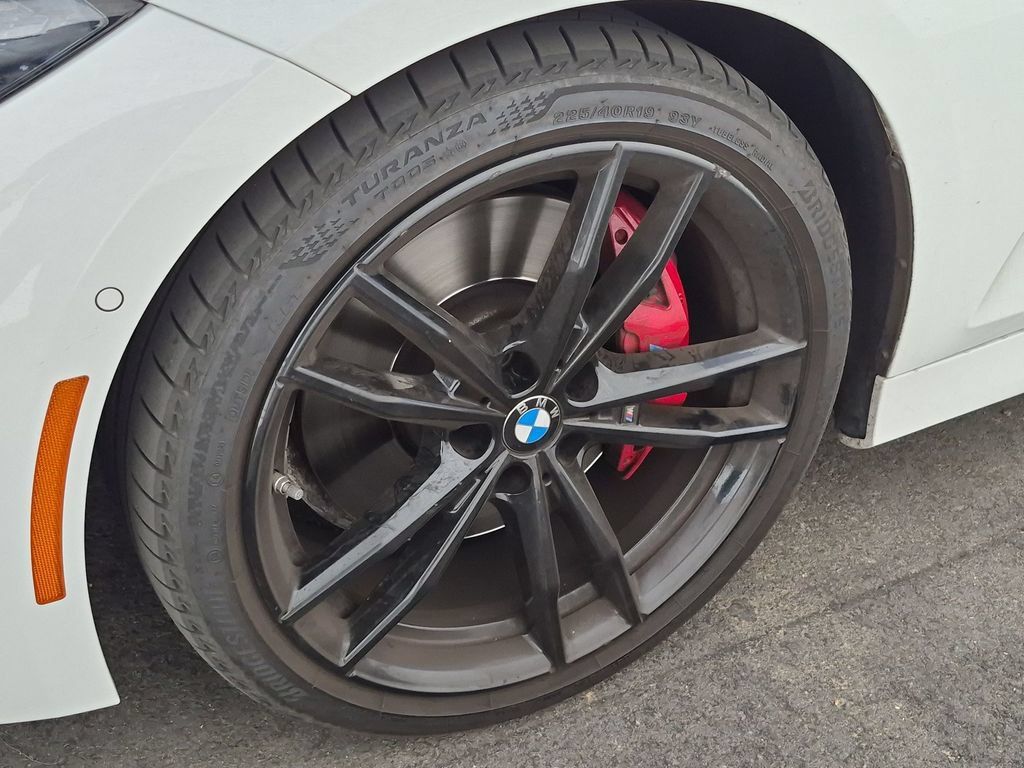 Certified 2023 BMW 330i Sedan w/ M Sport Package RWD image 6