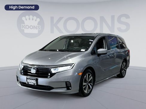 Used 2024 Honda Odyssey Touring image 1