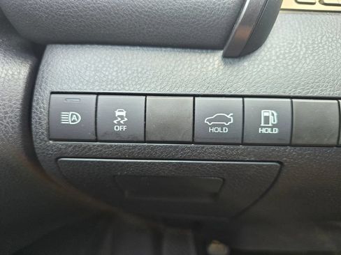 Used 2023 Toyota Camry SE FWD image 21