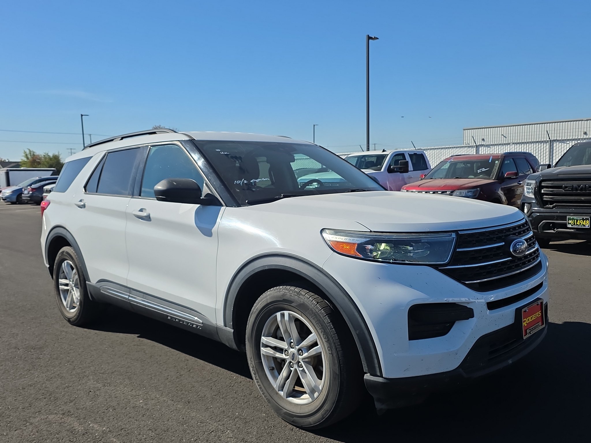 Used 2022 Ford Explorer XLT w/ Class IV Trailer Tow Package AWD/4WD image 1