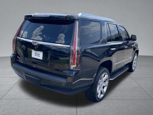 Used 2019 Cadillac Escalade Luxury RWD image 16