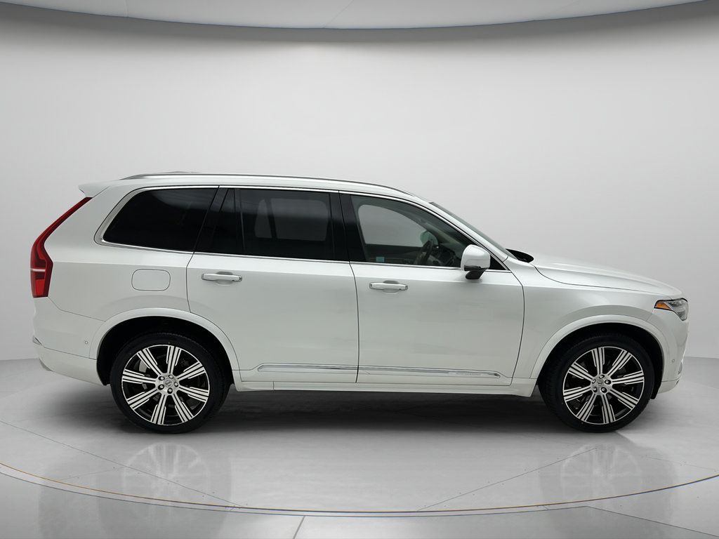 Used 2021 Volvo XC90 T8 Inscription w/ Advanced Package AWD/4WD image 7