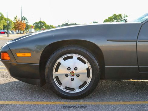Used 1989 Porsche 928 S4 image 4