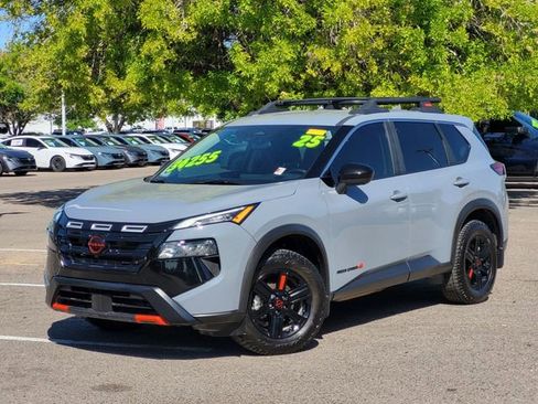 Certified 2025 Nissan Rogue SV AWD/4WD image 2
