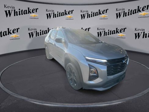 Used 2025 Chevrolet Equinox LT w/ Midnight Edition image 2