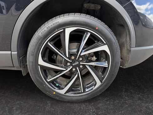 Used 2023 Lincoln Corsair Reserve AWD/4WD image 27
