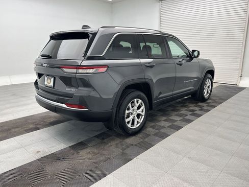 Used 2022 Jeep Grand Cherokee Limited w/ Trailer Tow Prep Group (B) image 9