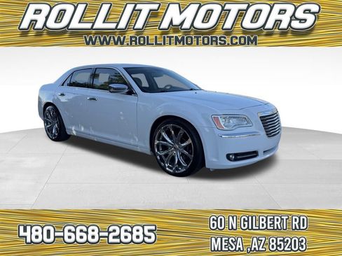 Used 2013 Chrysler 300 C image 1