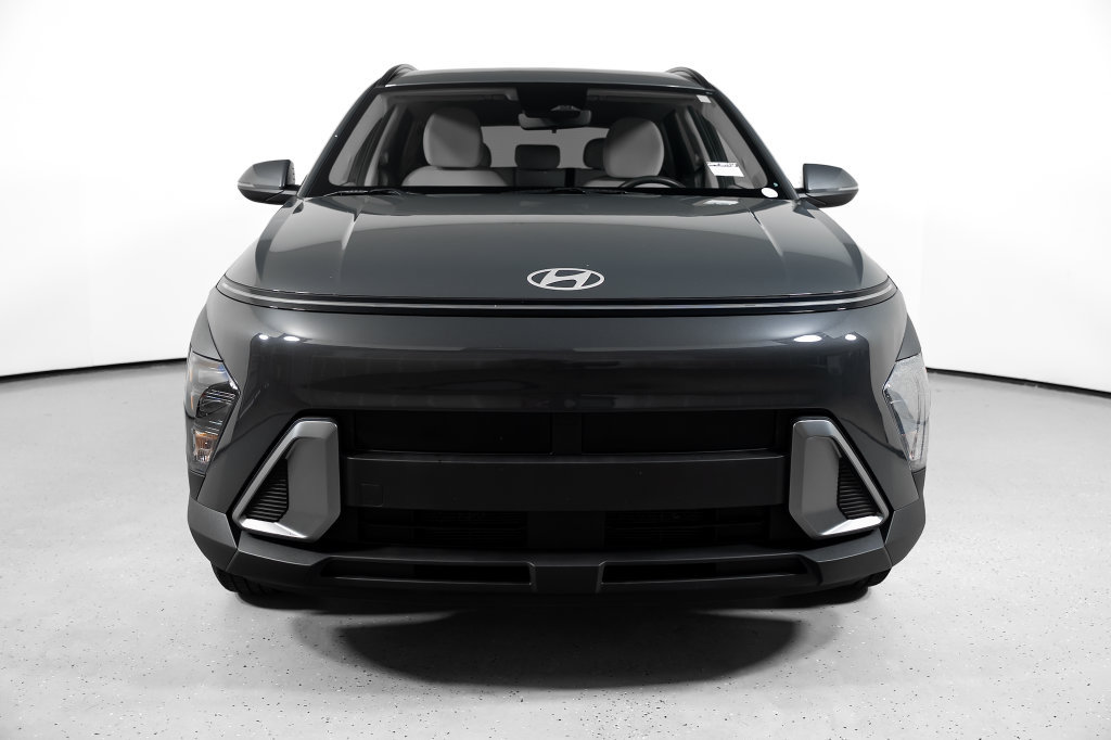 Certified 2025 Hyundai Kona SEL FWD image 17