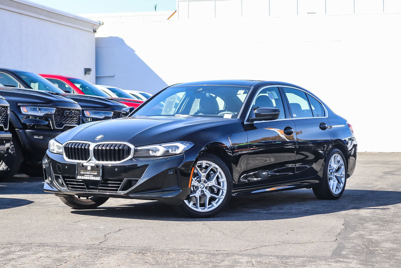 Used 2025 BMW 330i Sedan RWD image 1
