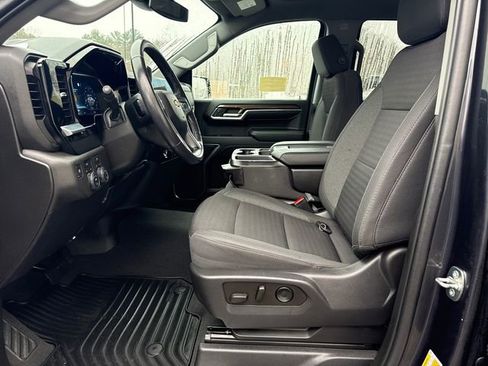 Used 2022 Chevrolet Silverado 1500 LT image 36