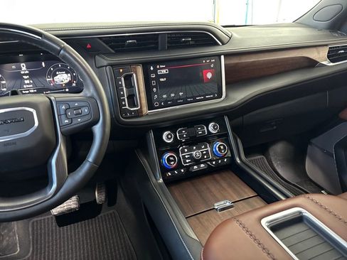 Used 2024 GMC Yukon Denali Ultimate image 23