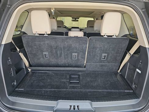 Used 2024 Ford Expedition Limited AWD/4WD image 12