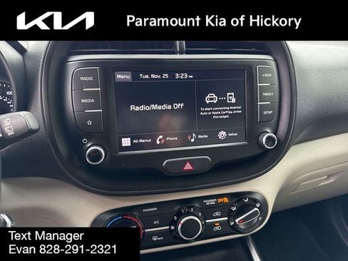 Used 2022 Kia Soul LX image 16