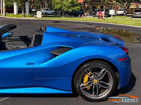 Used 2019 Ferrari 488 Spider RWD image 42