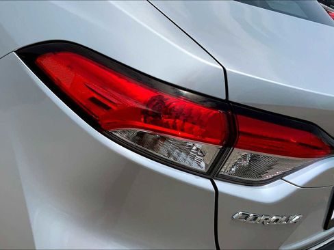 Used 2024 Toyota Corolla LE FWD image 28