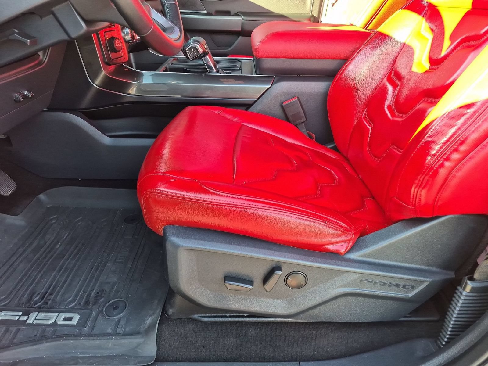 Used 2022 Ford F150 XLT w/ Equipment Group 302A High AWD/4WD image 15