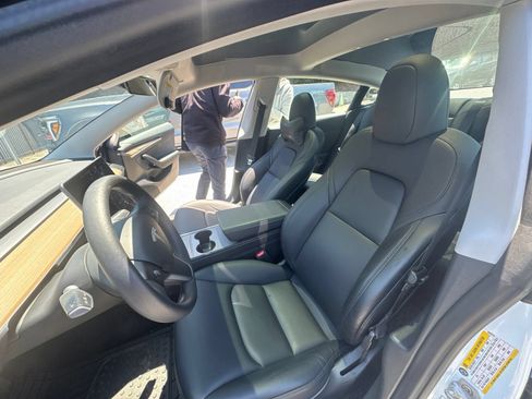 Used 2023 Tesla Model 3 Standard Range RWD image 8