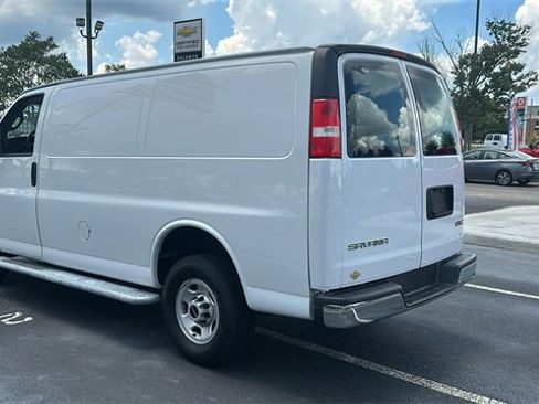 Used 2023 GMC Savana 2500 w/ Driver Convenience Package image 5