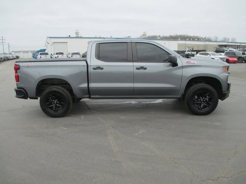 Used 2021 Chevrolet Silverado 1500 Custom Trail Boss w/ LPO, Dark Essentials Package image 3