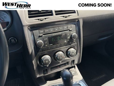 Used 2012 Dodge Challenger SXT Plus image 8