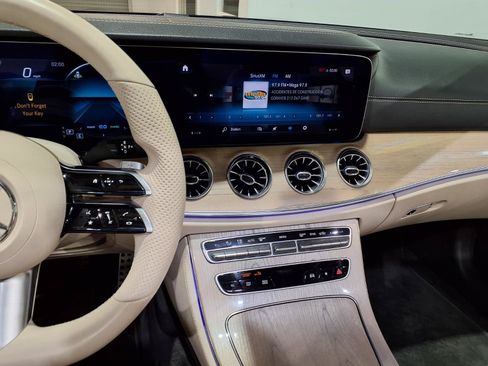 Used 2022 Mercedes-Benz E 450 4MATIC Cabriolet image 10