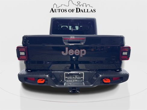 Used 2025 Jeep Gladiator Mojave w/ Safety Group image 7