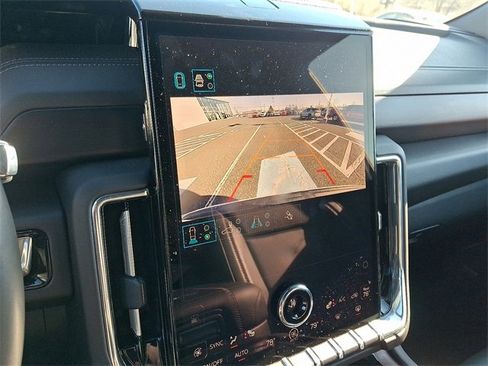 Used 2025 GMC Yukon XL Denali image 20