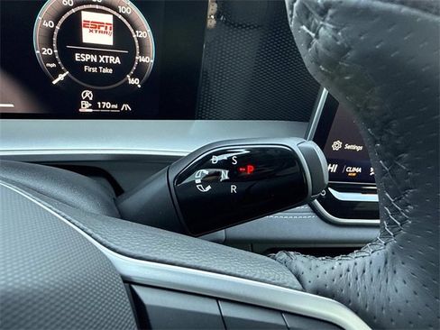 New 2026 Volkswagen Tiguan SE R-Line image 22