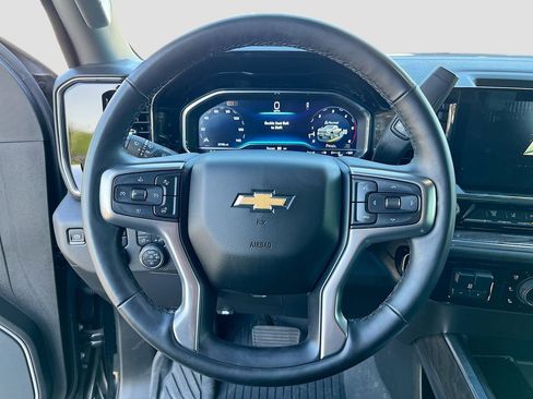 Used 2025 Chevrolet Silverado 2500 LTZ w/ LTZ Plus Package AWD/4WD image 11