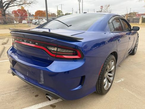 Used 2021 Dodge Charger SXT w/ Leather Interior Group image 17