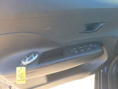 Used 2024 Hyundai Kona SEL AWD/4WD image 14
