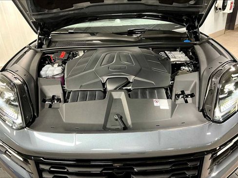 New 2026 Porsche Cayenne Coupe AWD/4WD image 35