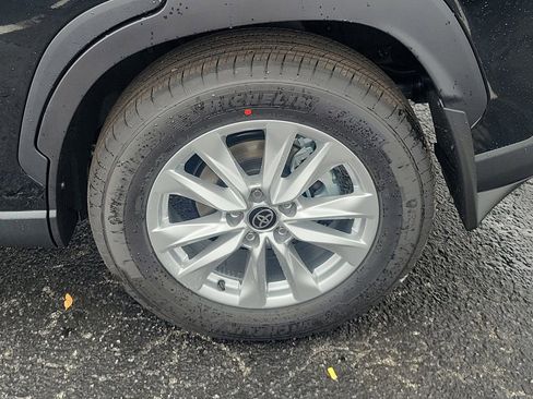 New 2026 Toyota Corolla Cross LE image 5