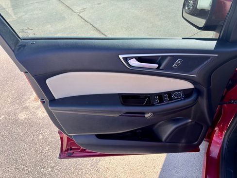 Used 2019 Ford Edge SEL w/ Equipment Group 201A image 28