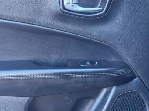 Used 2020 Jeep Compass Latitude image 26