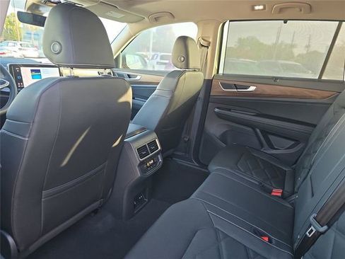 New 2026 Volkswagen Atlas SE FWD image 10