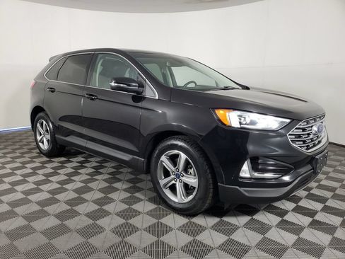 Used 2019 Ford Edge SEL w/ Equipment Group 201A FWD image 2