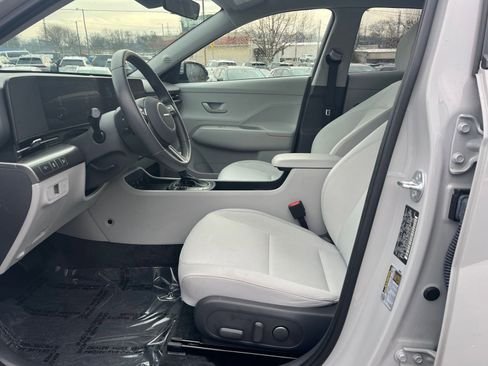 Used 2025 Hyundai Kona SEL image 21