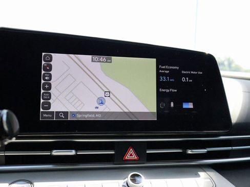 New 2025 Hyundai Elantra Limited image 36