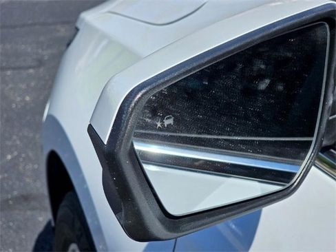 Used 2022 Chevrolet Equinox LT image 18