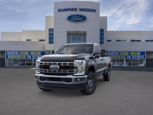 New 2025 Ford F350 XLT w/ 360-Degree Camera Package AWD/4WD image 2