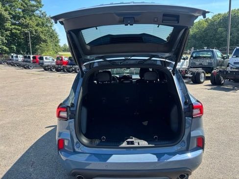 Used 2023 Ford Escape ST-Line w/ Tech Pack #1 AWD/4WD image 11